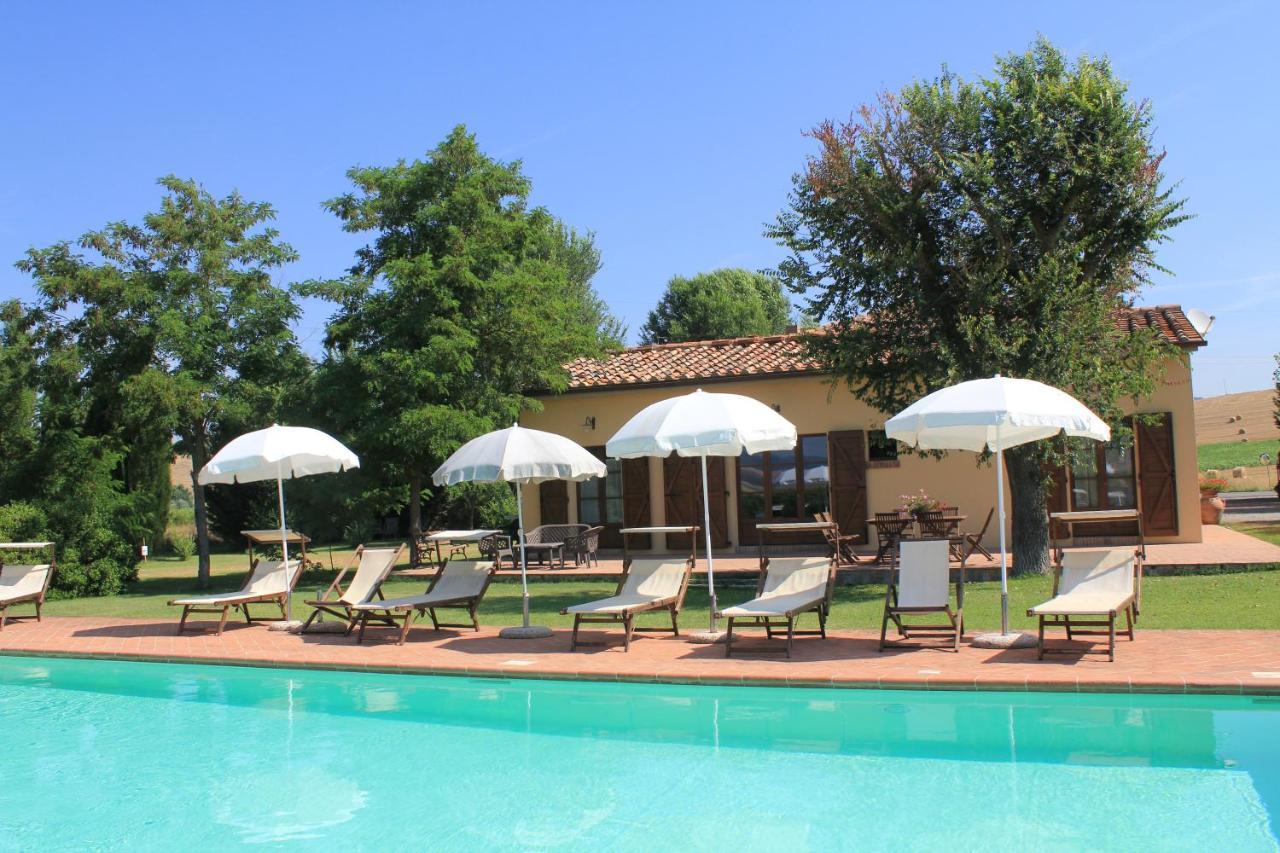 Agriturismo Piandimaggio ปีเอนซา ภายนอก รูปภาพ