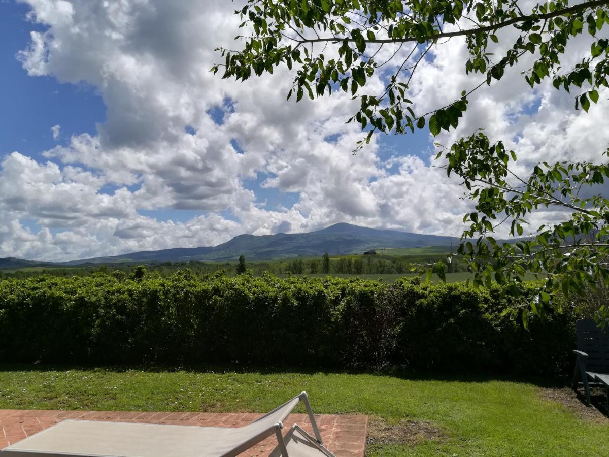 Agriturismo Piandimaggio ปีเอนซา ภายนอก รูปภาพ