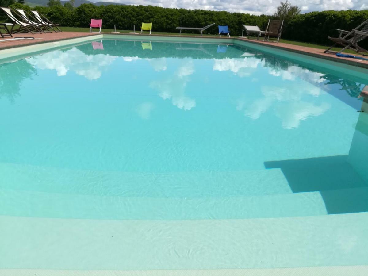Agriturismo Piandimaggio ปีเอนซา ภายนอก รูปภาพ