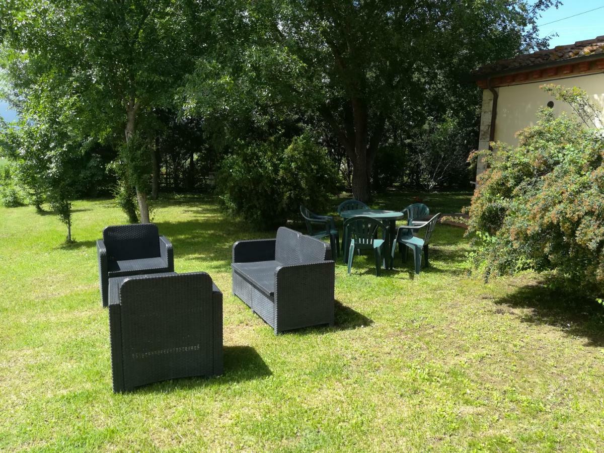 Agriturismo Piandimaggio ปีเอนซา ภายนอก รูปภาพ