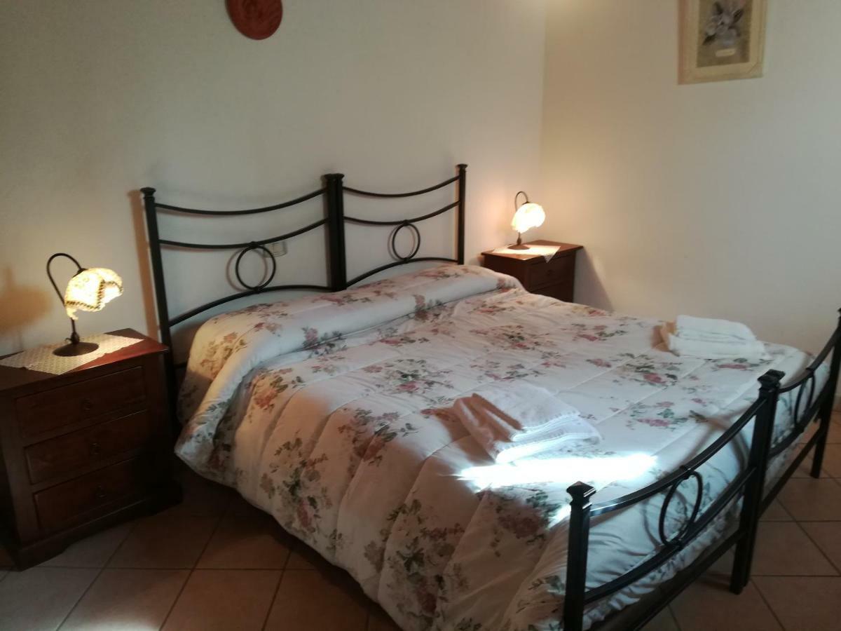 Agriturismo Piandimaggio ปีเอนซา ภายนอก รูปภาพ
